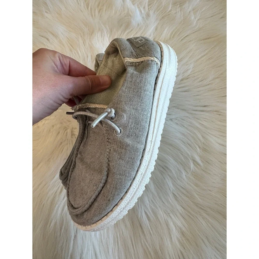 Hey dude Wendy youth‎ size 11 grey shoes